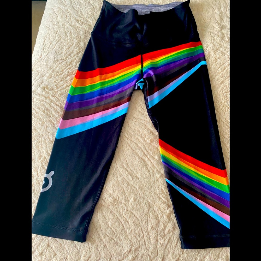 Peloton Pride Capri Leggings size Med